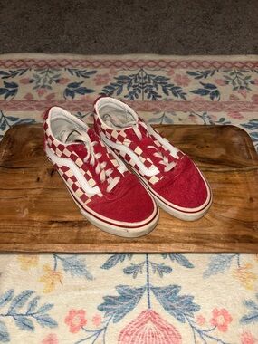 Old Skool checkered Vans (Woman’s 6)